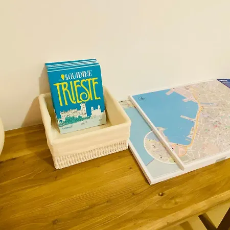 Piazzaborsa Charme ترييستي