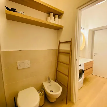 Piazzaborsa Charme شقة *