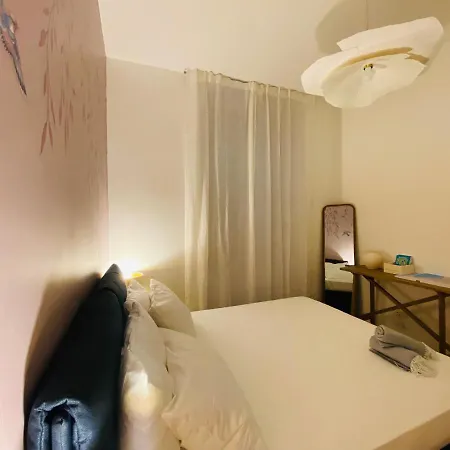 Piazzaborsa Charme Apartment Διαμέρισμα *