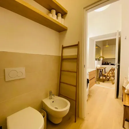 Piazzaborsa Charme Apartment * Τεργέστη